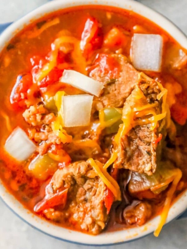 picture of keto chili in a blue bowl