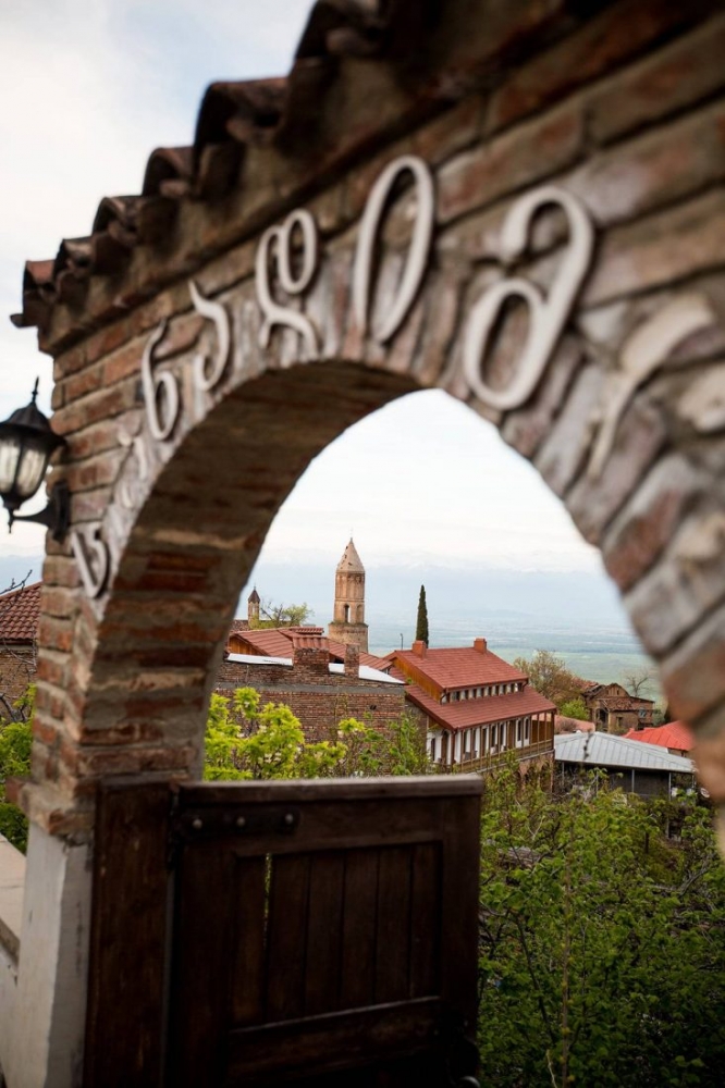 picture of sighnaghi gate, Georgia