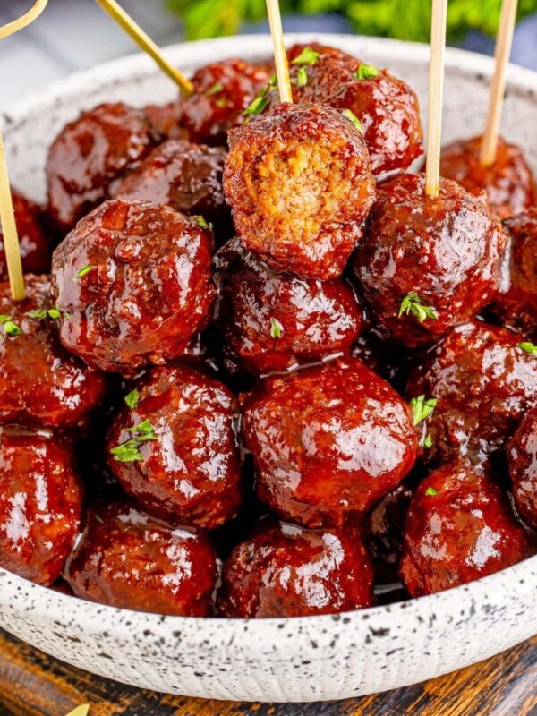 picture of grape jelly meatballs in a bowl