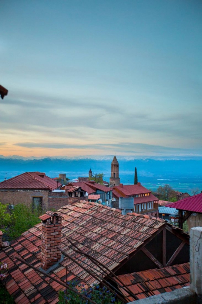 picture of signaghi georgia skyline at sunset