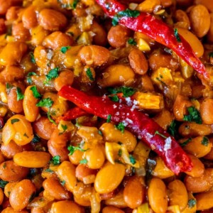 picture of garlicky beans in a bowl